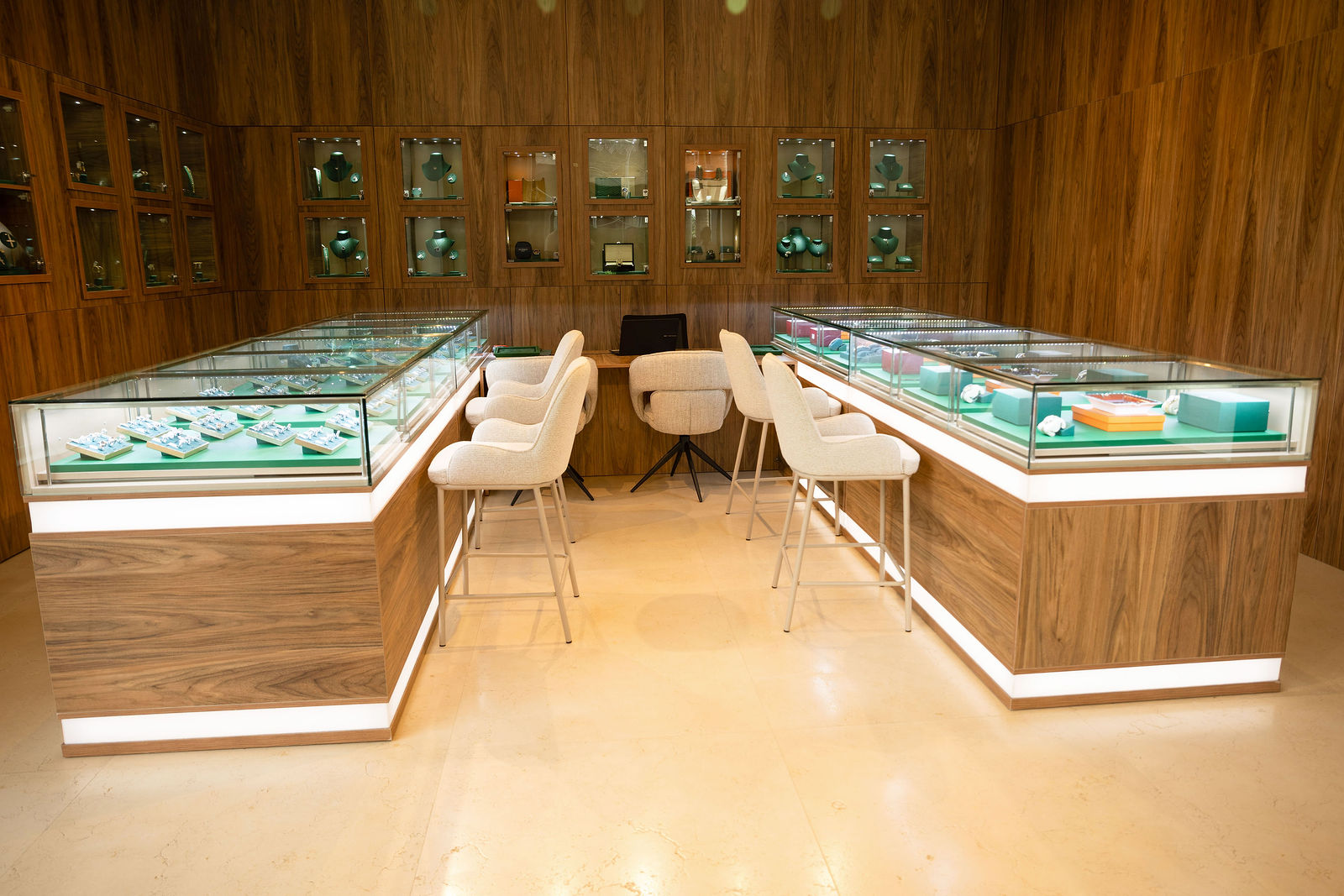 Astri Gems boutique — Accra
